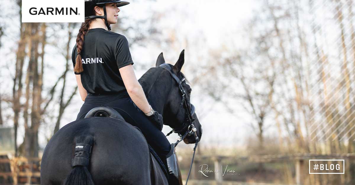 Febe Van Zwambagt med sin hest under test af Garmin Blaze